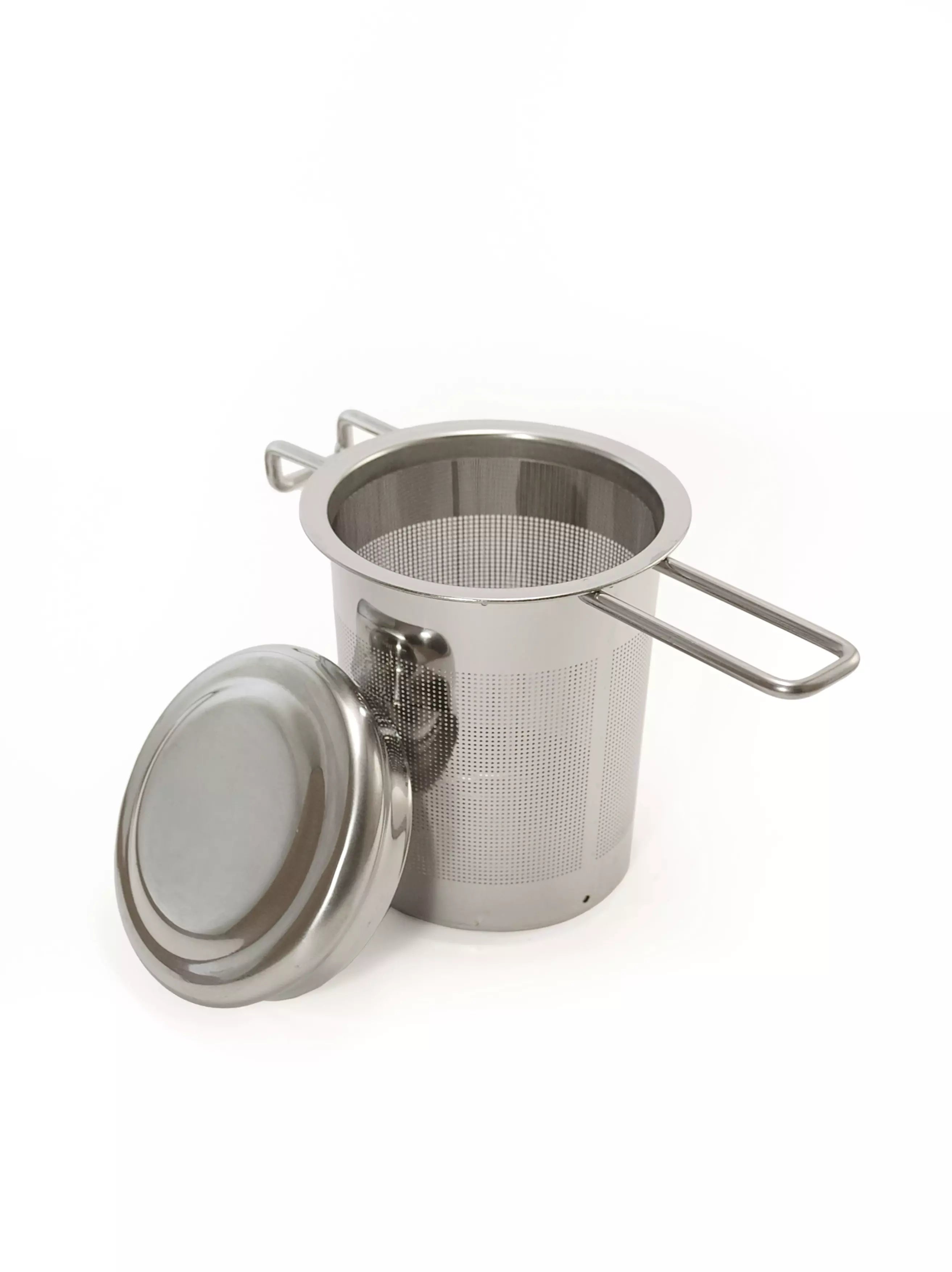 Infusor de Taza con Tapa de Acero Inoxidable.